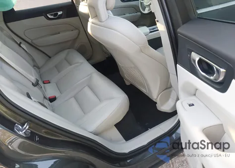 2019 Volvo Xc60 T5 Momentum из США, поврежденный, VIN LYV102RK7KB187067